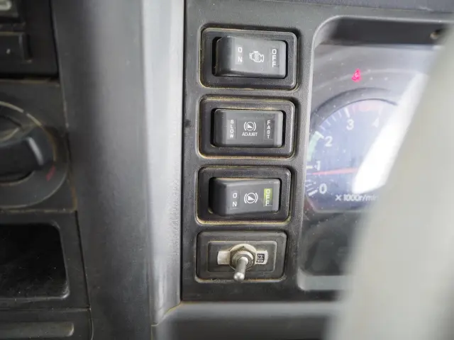 三菱 キャンター PA-FF83DHY(6x2)の写真43
