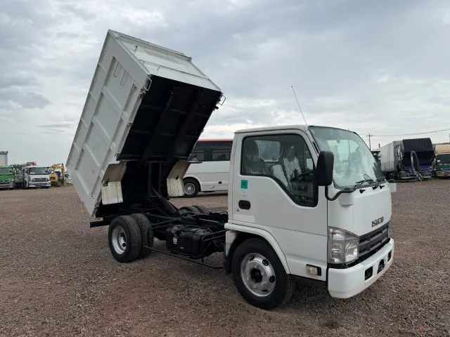 いすゞ エルフ SKG-NKR85YN(2WD)の写真22
