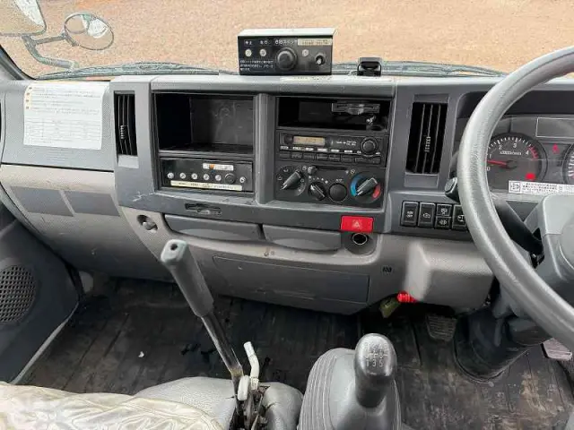いすゞ エルフ SKG-NKR85YN(2WD)の写真41
