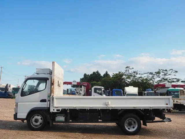 三菱 キャンター 2PG-FEA80(2WD)の写真2
