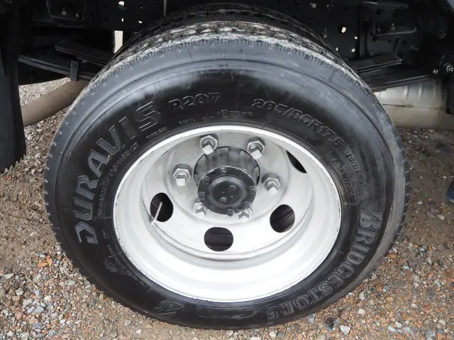 三菱 キャンター 2PG-FEA80(2WD)の写真18