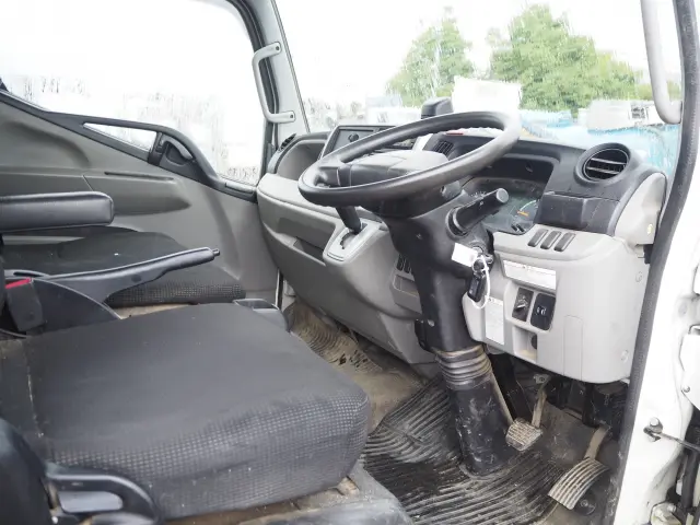 三菱 キャンター 2PG-FEA80(2WD)の写真48