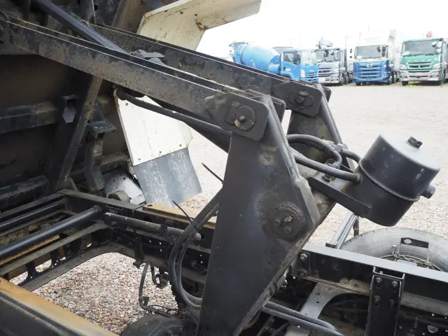いすゞ フォワード TKG-FRR90S1(2WD)の写真13