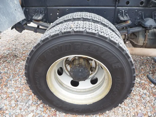 いすゞ フォワード TKG-FRR90S1(2WD)の写真21