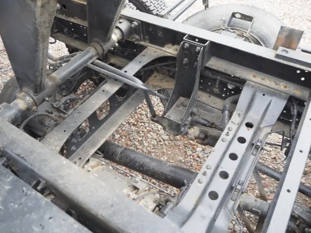 いすゞ フォワード TKG-FRR90S1(2WD)の写真23