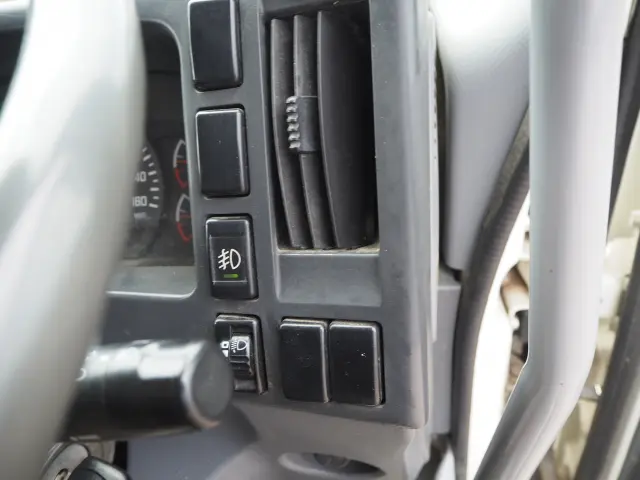 いすゞ フォワード TKG-FRR90S1(2WD)の写真49
