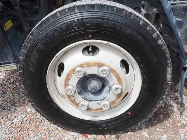 いすゞ エルフ PB-NKR81N(2WD)の写真33
