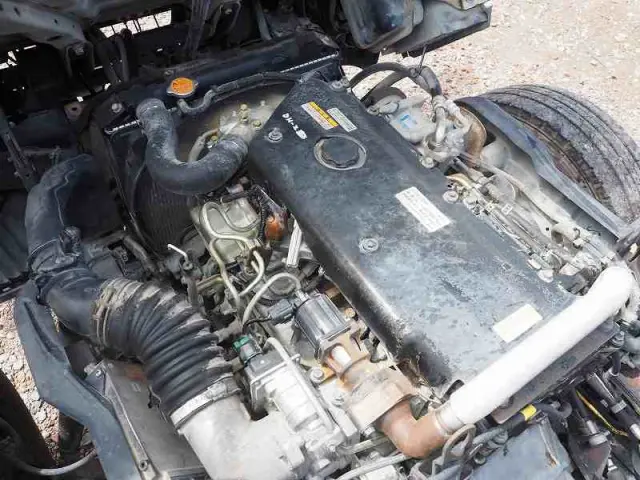 いすゞ エルフ PB-NKR81N(2WD)の写真35