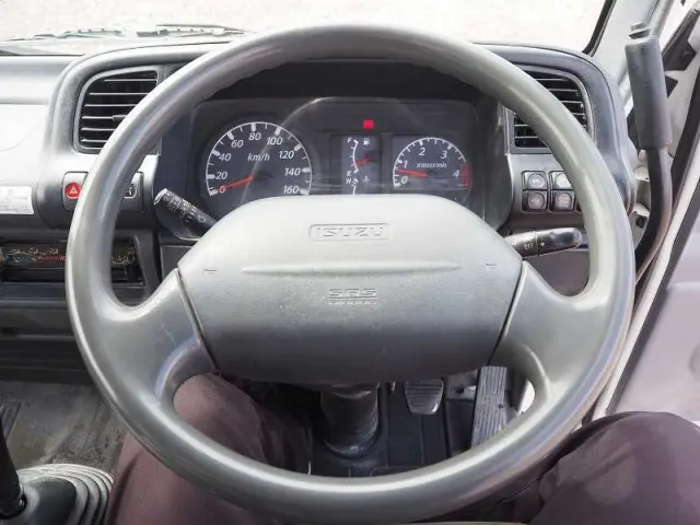 いすゞ エルフ PB-NKR81N(2WD)の写真49