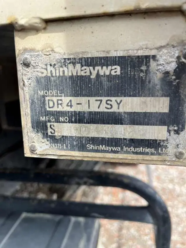 いすゞ エルフ PB-NKR81N(2WD)の写真50