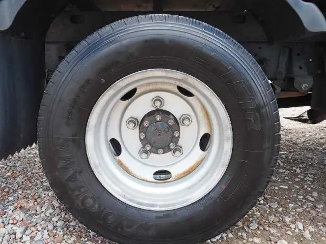 いすゞ エルフ SKG-NKR85R(2WD)の写真26