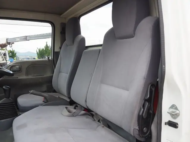 いすゞ エルフ SKG-NKR85R(2WD)の写真41