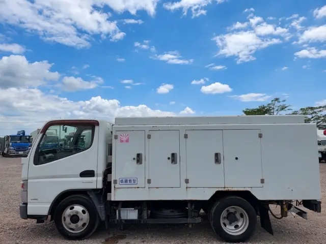 三菱 キャンター TKG-FEA50(2WD)の写真2