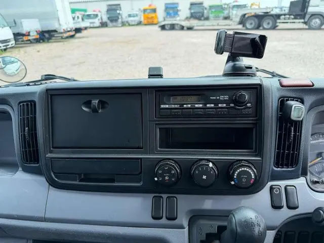 三菱 キャンター TKG-FEA50(2WD)の写真40