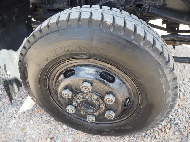 いすゞ エルフ KR-NKS81GDR(4WD)の写真10