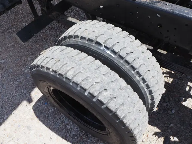 いすゞ エルフ KR-NKS81GDR(4WD)の写真20