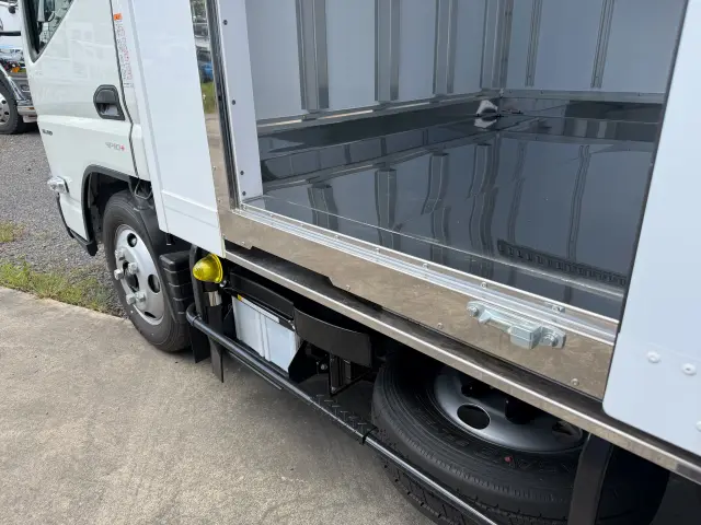 三菱 キャンター 2RG-FBAV0(2WD)の写真13