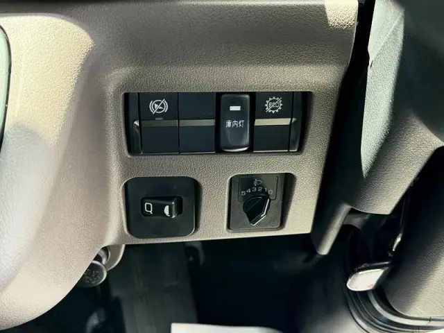 三菱 キャンター 2RG-FBAV0(2WD)の写真40