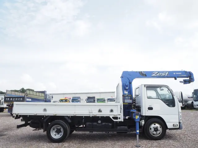 いすゞ エルフ TPG-NKR85AR(2WD)の写真6