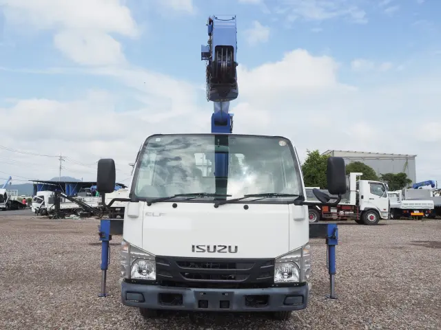 いすゞ エルフ TPG-NKR85AR(2WD)の写真8
