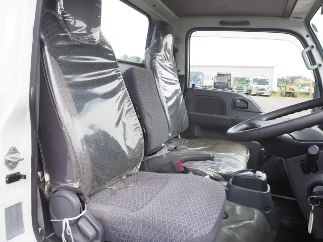 いすゞ エルフ TPG-NKR85AR(2WD)の写真43