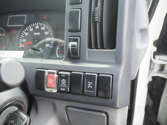 いすゞ エルフ TPG-NKR85AR(2WD)の写真45