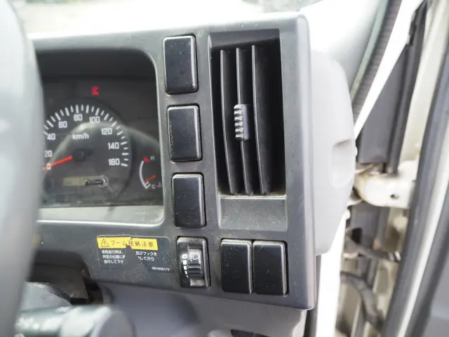 いすゞ エルフ PKG-NPR75N(2WD)の写真49