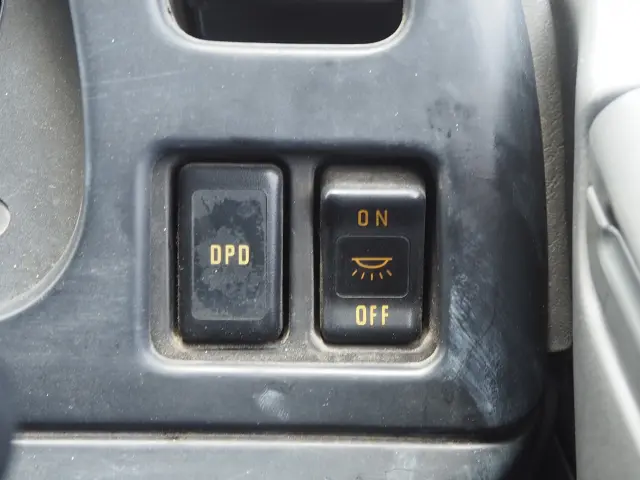 いすゞ フォワード ADG-FRR90K3S(2WD)の写真49