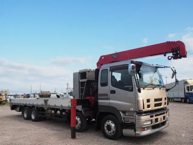 いすゞ ギガ PDG-CYJ77W8(8x4)の写真7