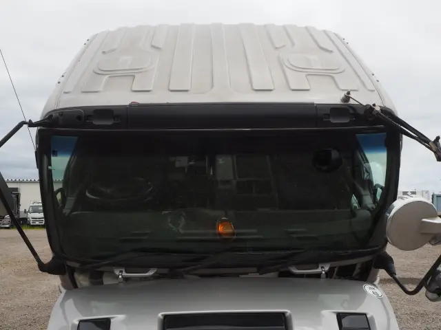 いすゞ ギガ PDG-CYJ77W8(8x4)の写真16
