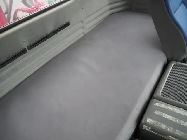 いすゞ ギガ PDG-CYJ77W8(8x4)の写真45