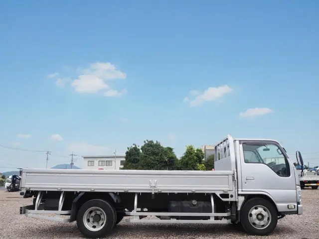 いすゞ エルフ SKG-NKR85R(2WD)の写真6