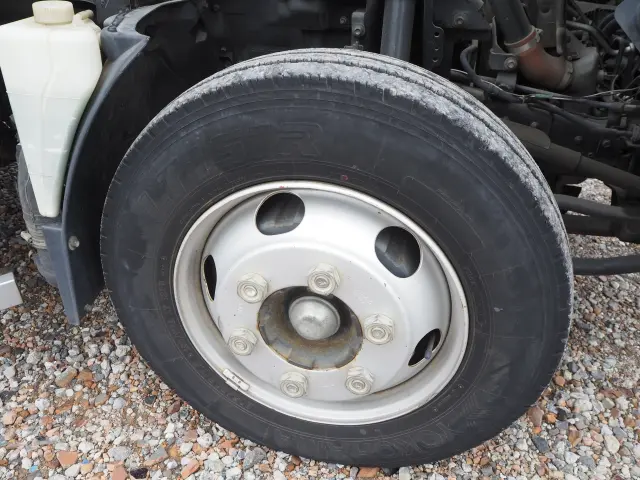 いすゞ エルフ SKG-NKR85R(2WD)の写真11