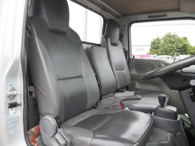 いすゞ エルフ SKG-NKR85R(2WD)の写真42