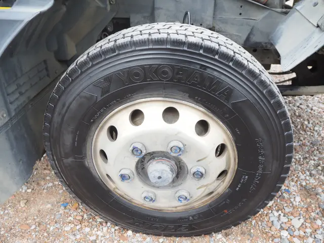 いすゞ フォワード TKG-FRR90S2(2WD)の写真10