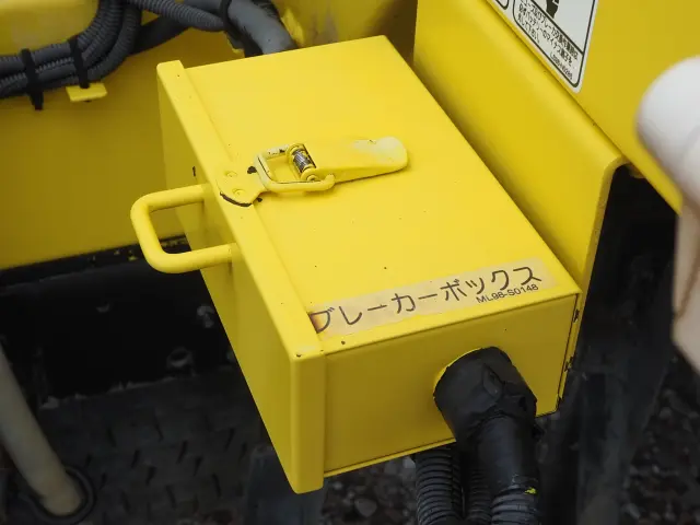 いすゞ フォワード TKG-FRR90S2(2WD)の写真20
