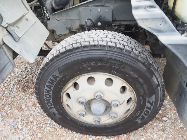 いすゞ フォワード TKG-FRR90S2(2WD)の写真40