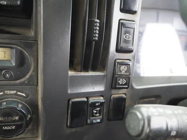 いすゞ フォワード TKG-FRR90S2(2WD)の写真48