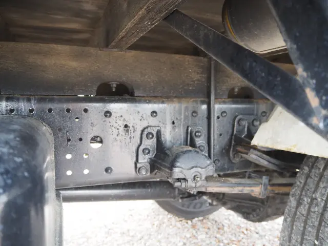 いすゞ フォワード TKG-FRR90S1(2WD)の写真32