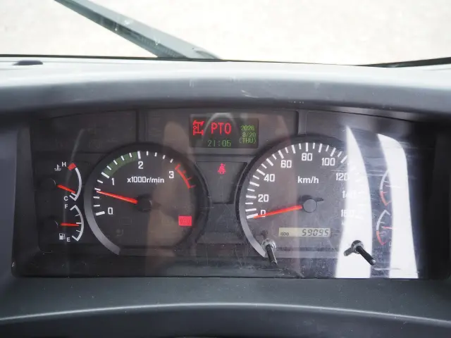 いすゞ フォワード TKG-FRR90S1(2WD)の写真50
