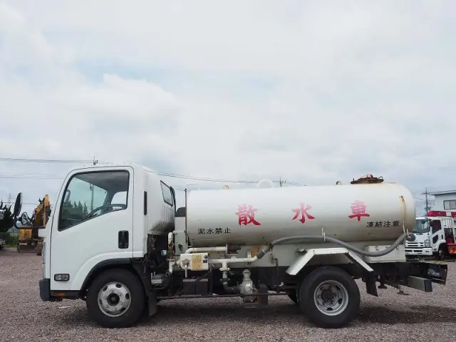 いすゞ エルフ SKG-NPR85YN(2WD)の写真2