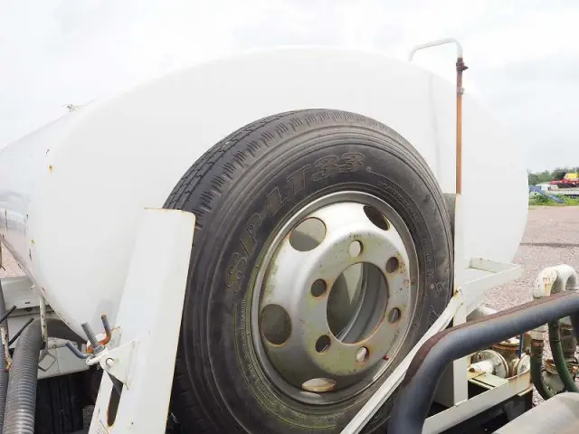 いすゞ エルフ SKG-NPR85YN(2WD)の写真26
