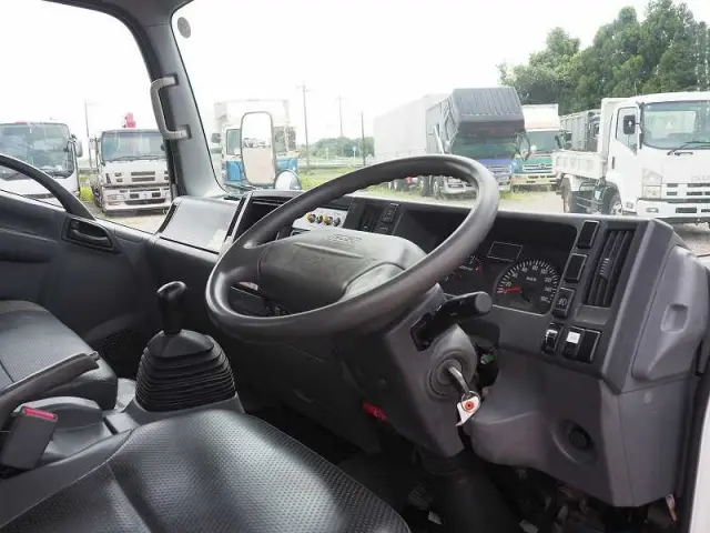いすゞ エルフ SKG-NPR85YN(2WD)の写真31