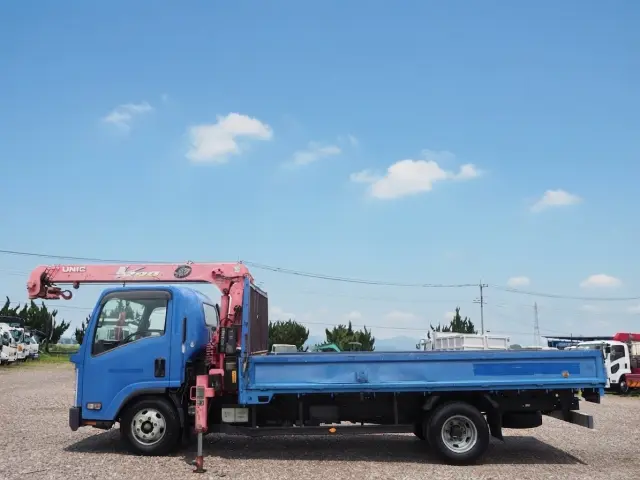 いすゞ エルフ BDG-NPR85AR(2WD)の写真2