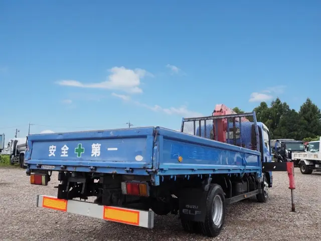いすゞ エルフ BDG-NPR85AR(2WD)の写真5