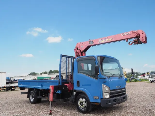 いすゞ エルフ BDG-NPR85AR(2WD)の写真7