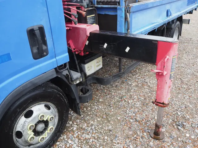 いすゞ エルフ BDG-NPR85AR(2WD)の写真14
