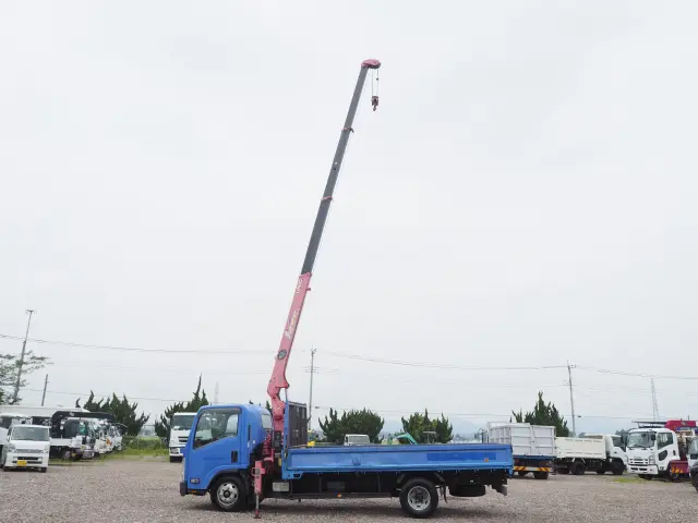 いすゞ エルフ BDG-NPR85AR(2WD)の写真16