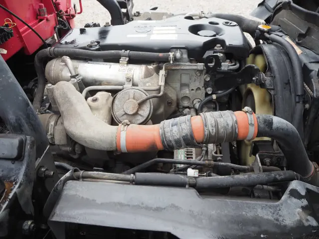 いすゞ エルフ BDG-NPR85AR(2WD)の写真25