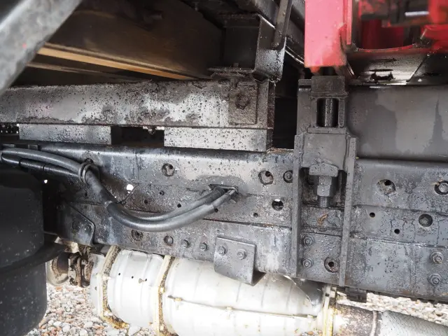 いすゞ エルフ BDG-NPR85AR(2WD)の写真27